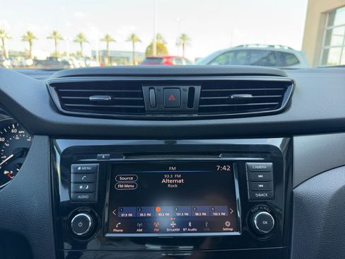 Used 2019 Nissan Rogue Sport S FWD image 12