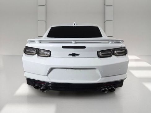 Used 2020 Chevrolet Camaro SS RWD image 6