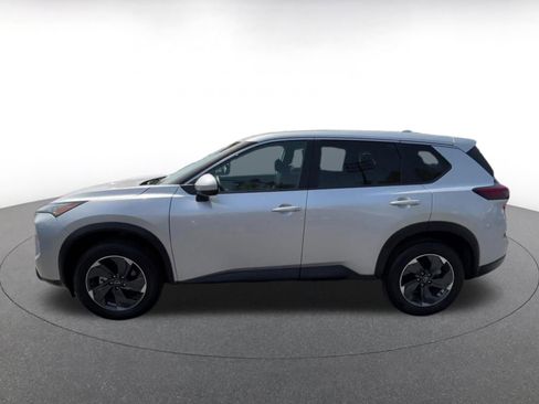 Used 2025 Nissan Rogue SV FWD image 9