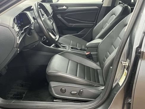 Used 2024 Volkswagen Jetta SE FWD image 14