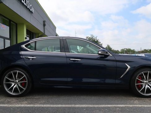 Used 2019 Genesis G70 2.0T Sport RWD image 9