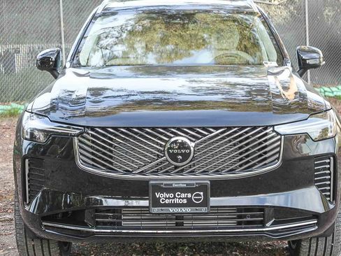 New 2026 Volvo XC90 T8 Ultra w/ Protection Package AWD/4WD image 2