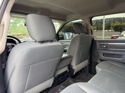 Used 2016 RAM 2500 SLT AWD/4WD image 30