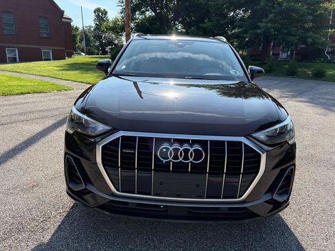 Used 2021 Audi Q3 2.0T Premium w/ Convenience Package AWD/4WD image 2