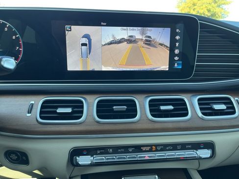 Used 2021 Mercedes-Benz GLS 450 4MATIC image 14