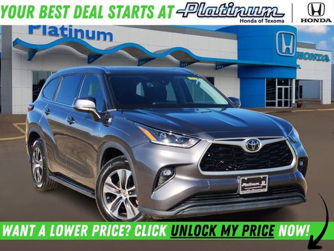 Used 2021 Toyota Highlander XLE image 1