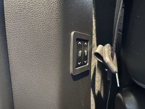 Used 2022 Cadillac XT6 Premium Luxury image 23