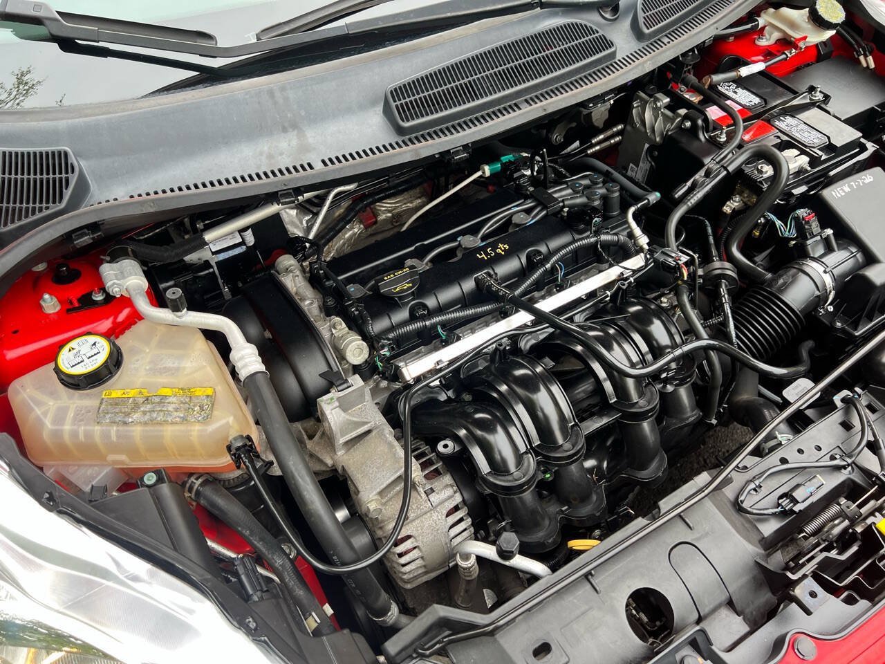 Used 2013 Ford Fiesta SE FWD image 30