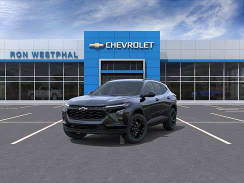 New 2026 Chevrolet Trax LT w/ Midnight Edition FWD image 8