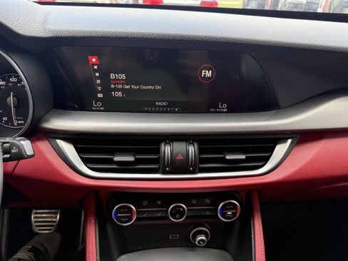 Used 2018 Alfa Romeo Stelvio Sport w/ Quick Order Package 22J Sport image 21