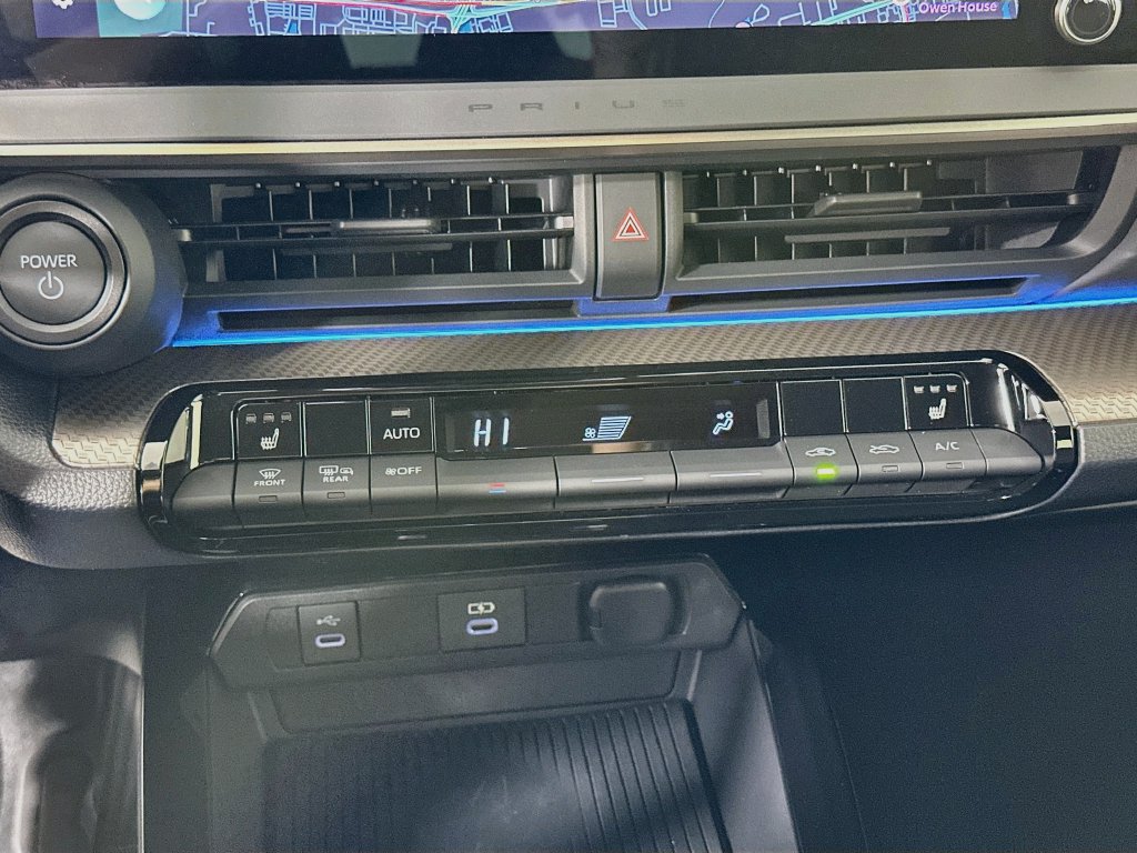 Certified 2026 Toyota Prius XLE FWD image 16