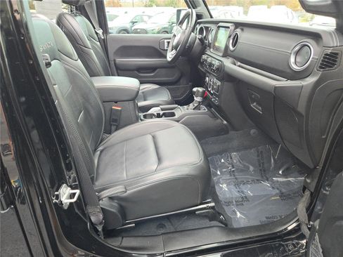 Used 2022 Jeep Wrangler Unlimited Sahara w/ Cold Weather Group image 7