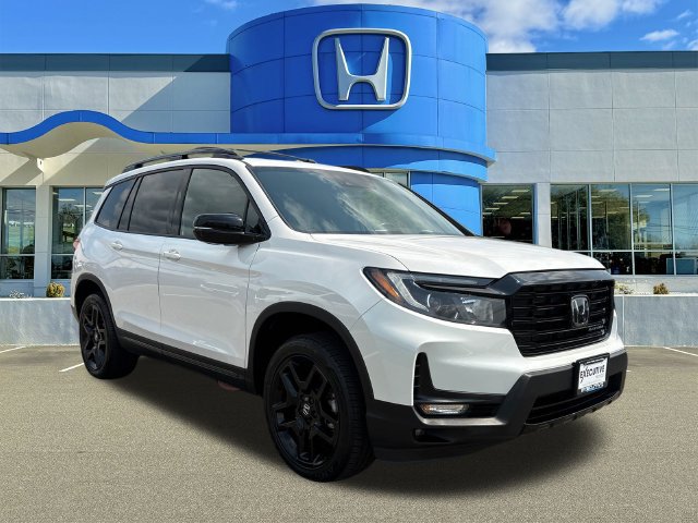 Used 2025 Honda Passport Black Edition image 1