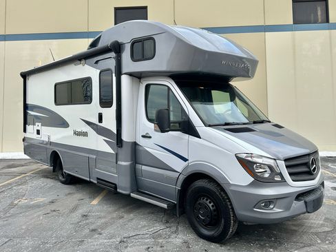 Used 2017 Mercedes-Benz Sprinter 3500 image 14