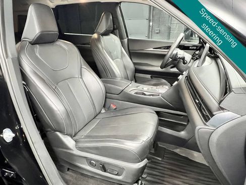 Used 2025 INFINITI QX60 Pure w/ Cargo Package AWD/4WD image 8