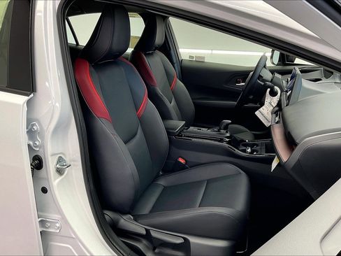 New 2026 Toyota Prius XSE image 9