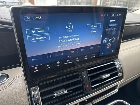 Certified 2023 Lincoln Navigator Reserve image 12