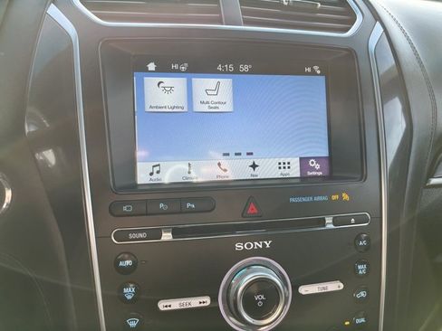 Used 2017 Ford Explorer Platinum image 44