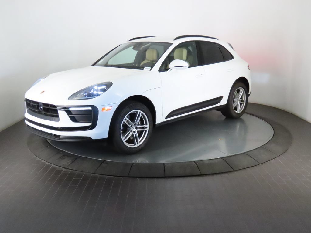 Certified 2026 Porsche Macan AWD/4WD image 1