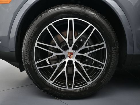 Certified 2026 Porsche Cayenne AWD/4WD image 26