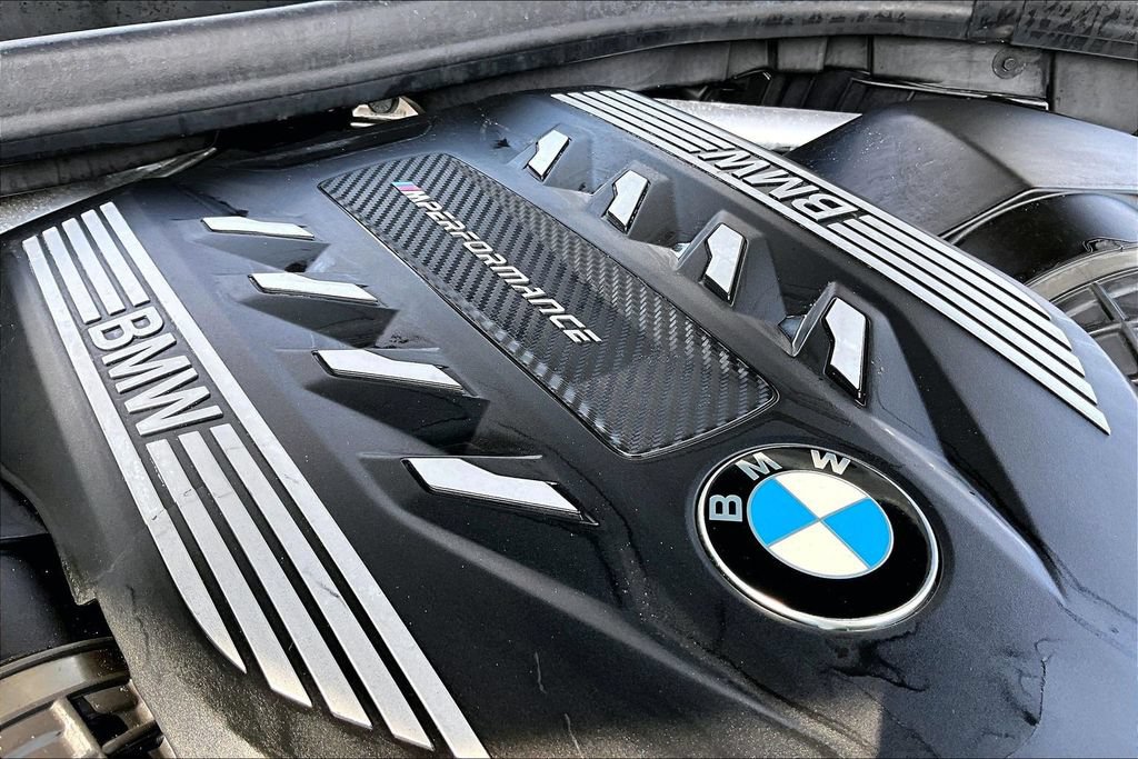 Used 2021 BMW X5 M50i AWD/4WD image 34