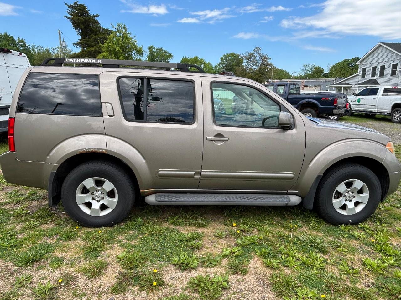 Used 2007 Nissan Pathfinder SE w/ SE Premium Pkg AWD/4WD image 4