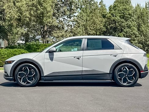 Certified 2024 Hyundai Ioniq 5 SEL RWD image 8