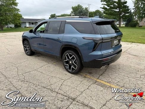 Used 2026 Chevrolet Traverse High Country w/ LPO, Floor Liner Package AWD/4WD image 6