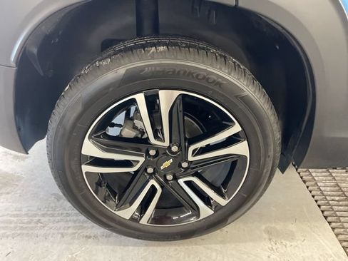 Used 2024 Chevrolet TrailBlazer LT AWD/4WD image 13