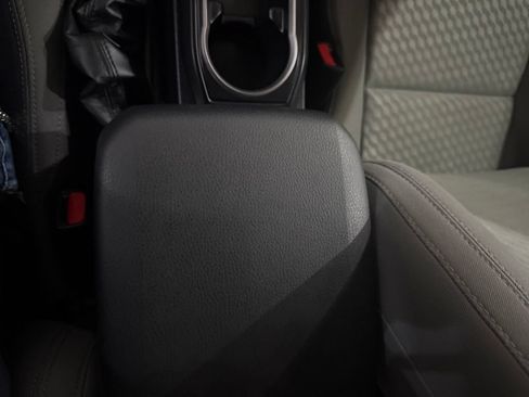 Used 2023 Toyota Tacoma SR AWD/4WD image 32