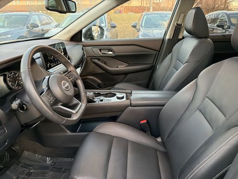 Used 2023 Nissan Rogue SL w/ SL Premium Package image 17