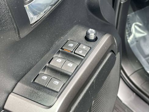Used 2022 Toyota Tacoma TRD Off-Road w/ Technology Package AWD/4WD image 22