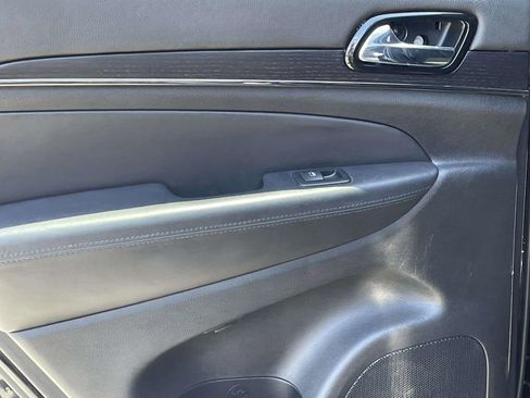 Used 2020 Jeep Grand Cherokee High Altitude RWD image 10