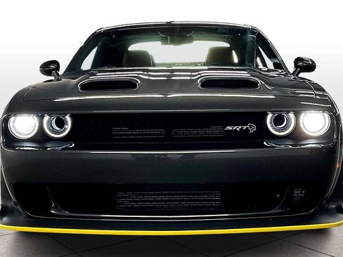 Used 2023 Dodge Challenger SRT Hellcat image 3