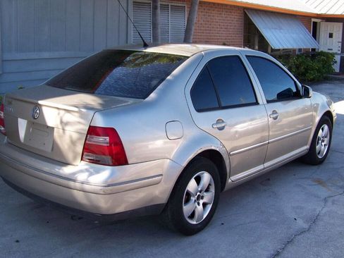 Used 2005 Volkswagen Jetta GLS image 6