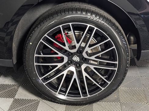 New 2026 Porsche Macan S image 12