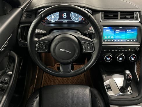 Used 2020 Jaguar E-PACE SE image 28