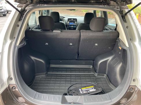 Used 2016 Nissan Leaf SV FWD image 29