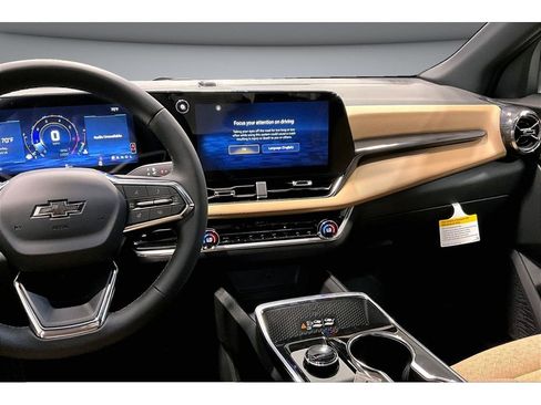 New 2026 Chevrolet Equinox ACTIV FWD image 8