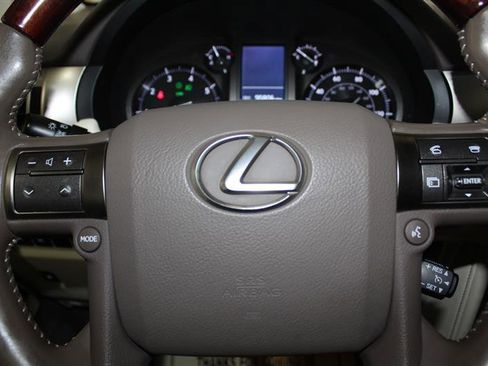 Used 2015 Lexus GX 460 w/ Premium Package AWD/4WD image 16