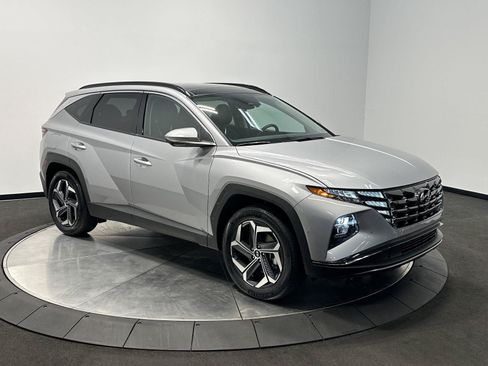 Certified 2023 Hyundai Tucson Limited AWD/4WD image 2