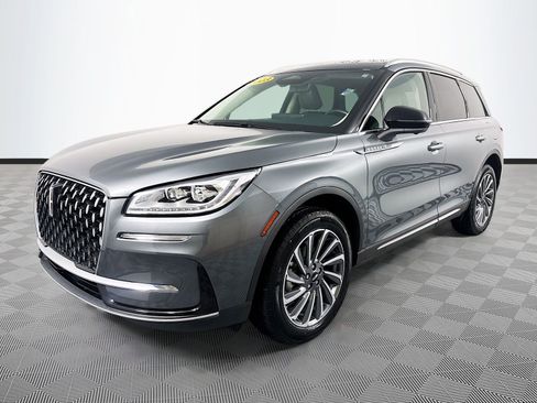 Used 2023 Lincoln Corsair Reserve w/ Equipment Group 201A FWD image 3