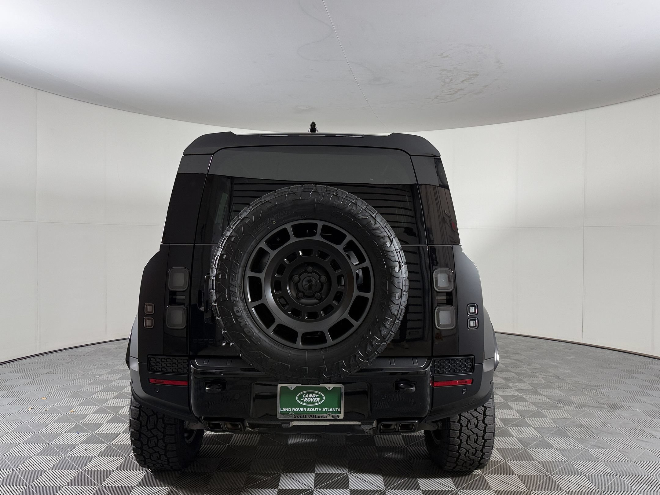 Used 2026 Land Rover Defender 110 OCTA AWD/4WD image 10