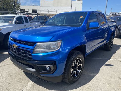 Used 2021 Chevrolet Colorado LT w/ LT Convenience Package RWD image 2