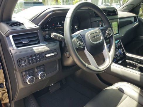 Used 2023 GMC Yukon XL Denali AWD/4WD image 20