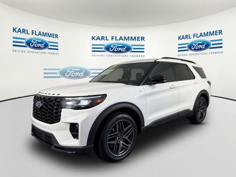Certified 2025 Ford Explorer ST-Line w/ Premium Package RWD image 7