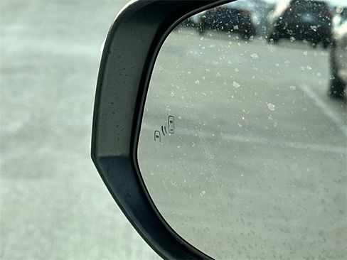 Used 2019 Toyota Highlander XLE image 16