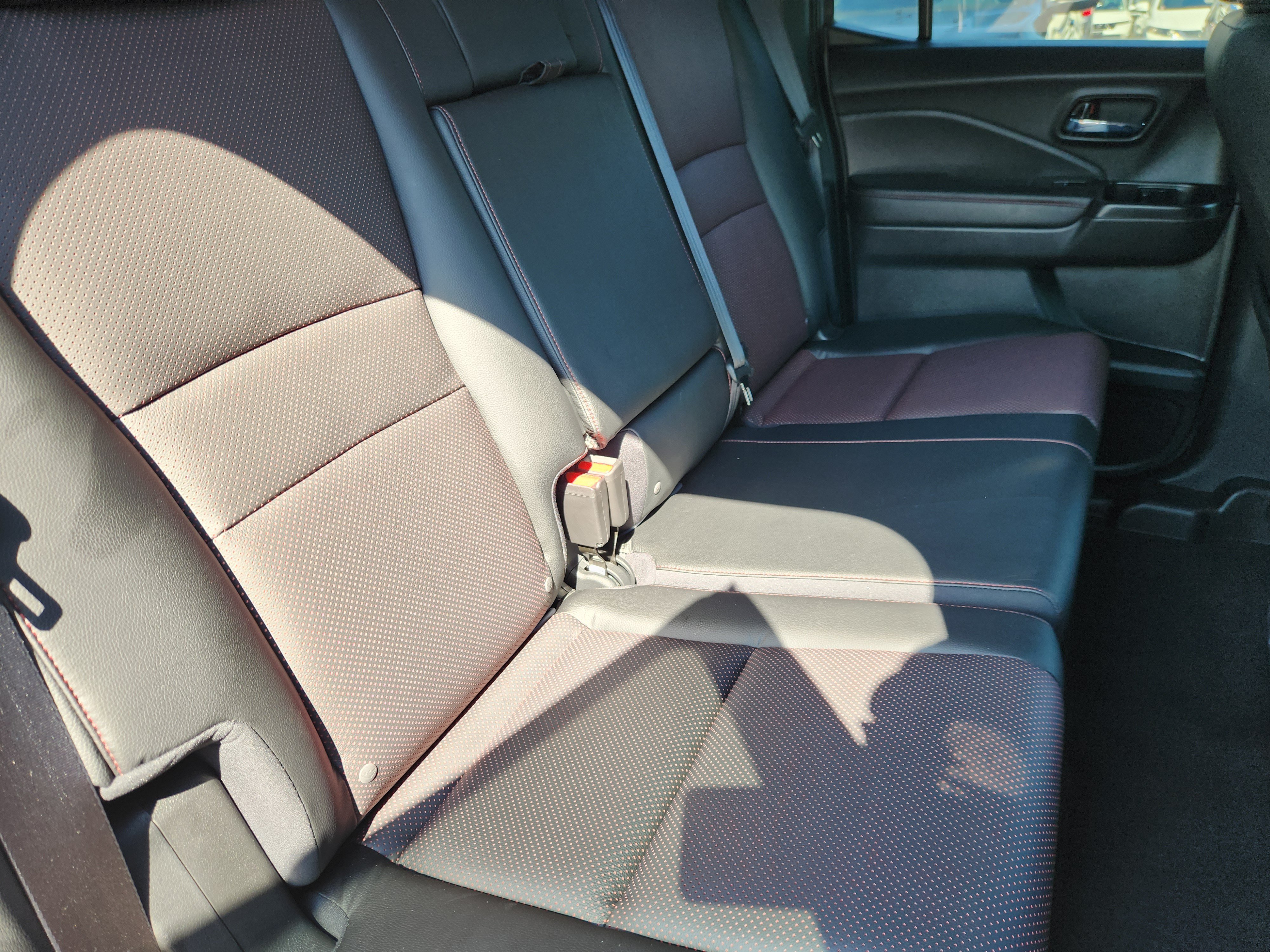 Certified 2025 Honda Ridgeline Black Edition image 17