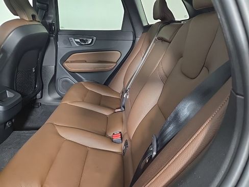 Certified 2023 Volvo XC60 B5 Plus w/ Climate Package image 12