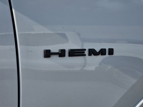 Used 2021 Dodge Durango R/T w/ Blacktop Package image 8